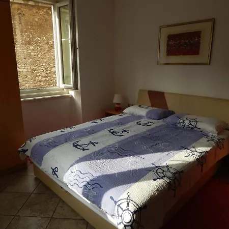 Apartment With Wifi - 13049 *